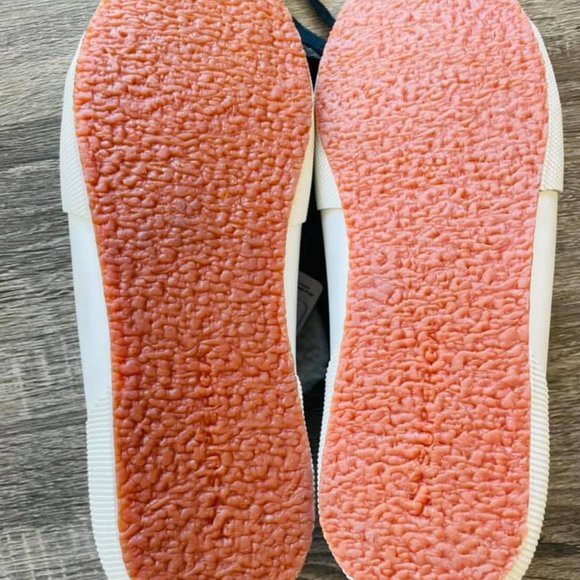 NWT Superga faux fur suede sneakers high top 10 - Picture 6 of 6